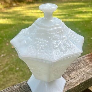 Vintage Anchor Hocking octagon shaped Milk Glass Lidded Candy Dish
